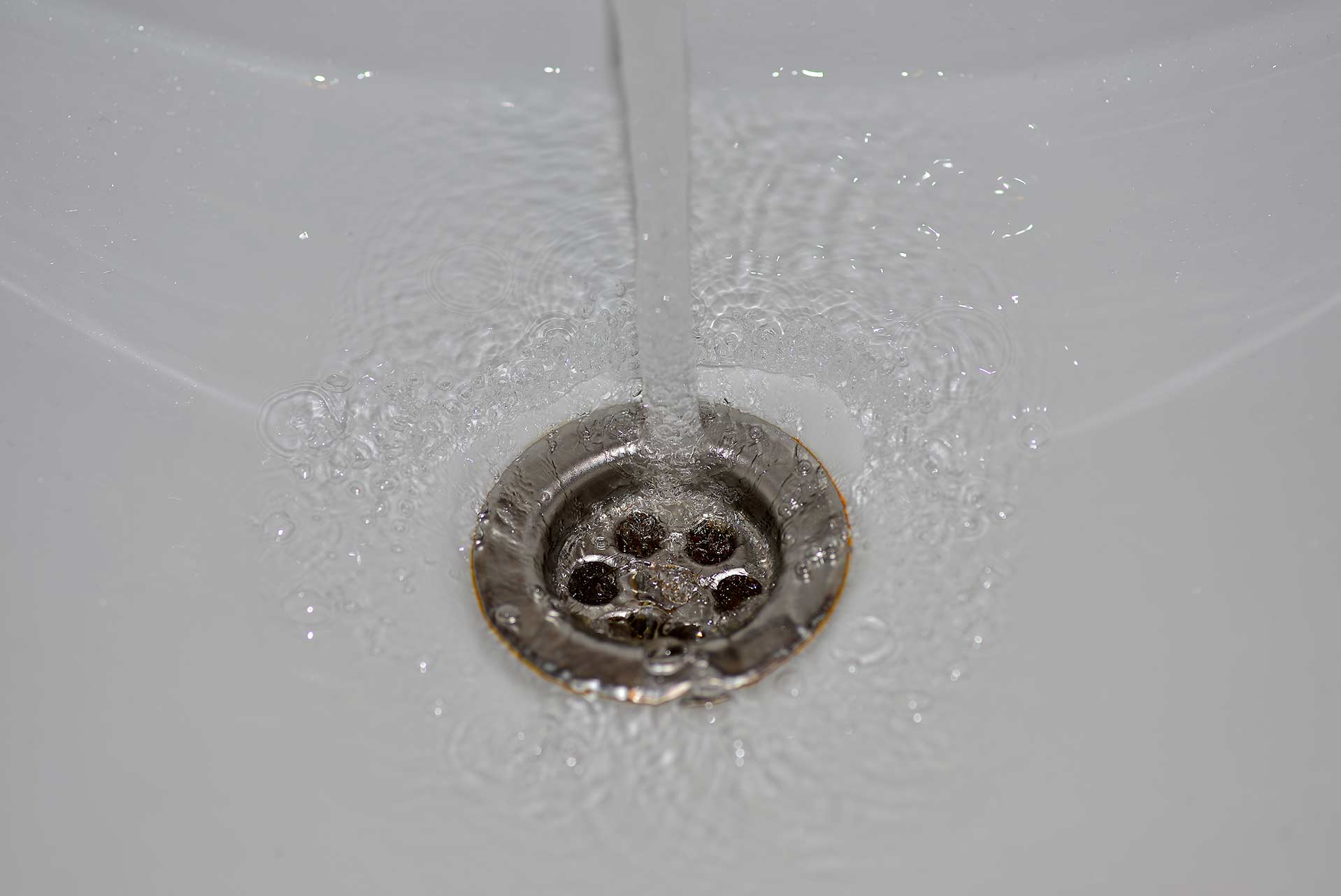 A2B Drains provides services to unblock blocked sinks and drains for properties in Loughborough.